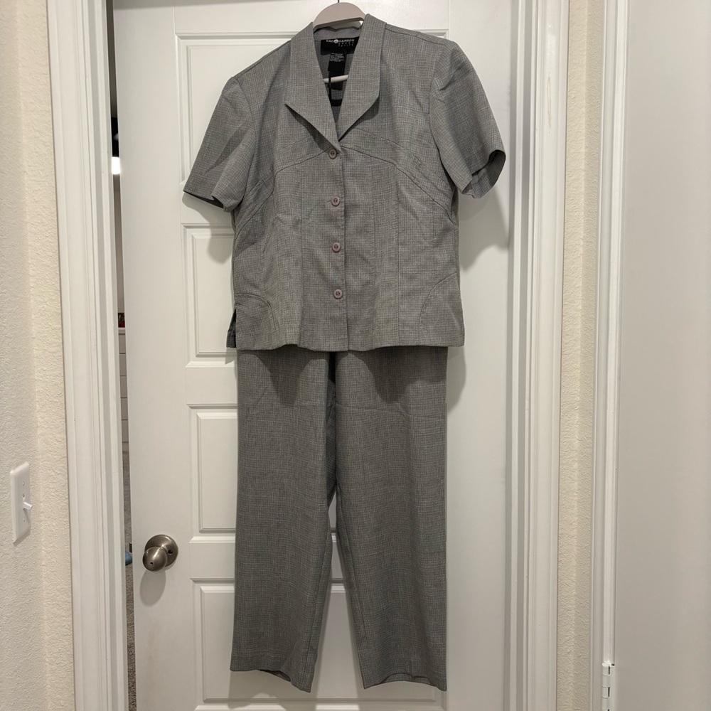 Sag Harbor Vintage Petite Short Sleeve Dress Suit